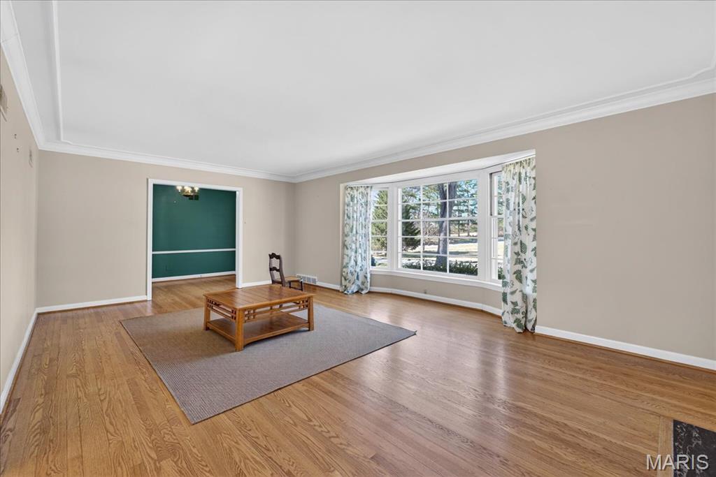 17 Outer Ladue Drive