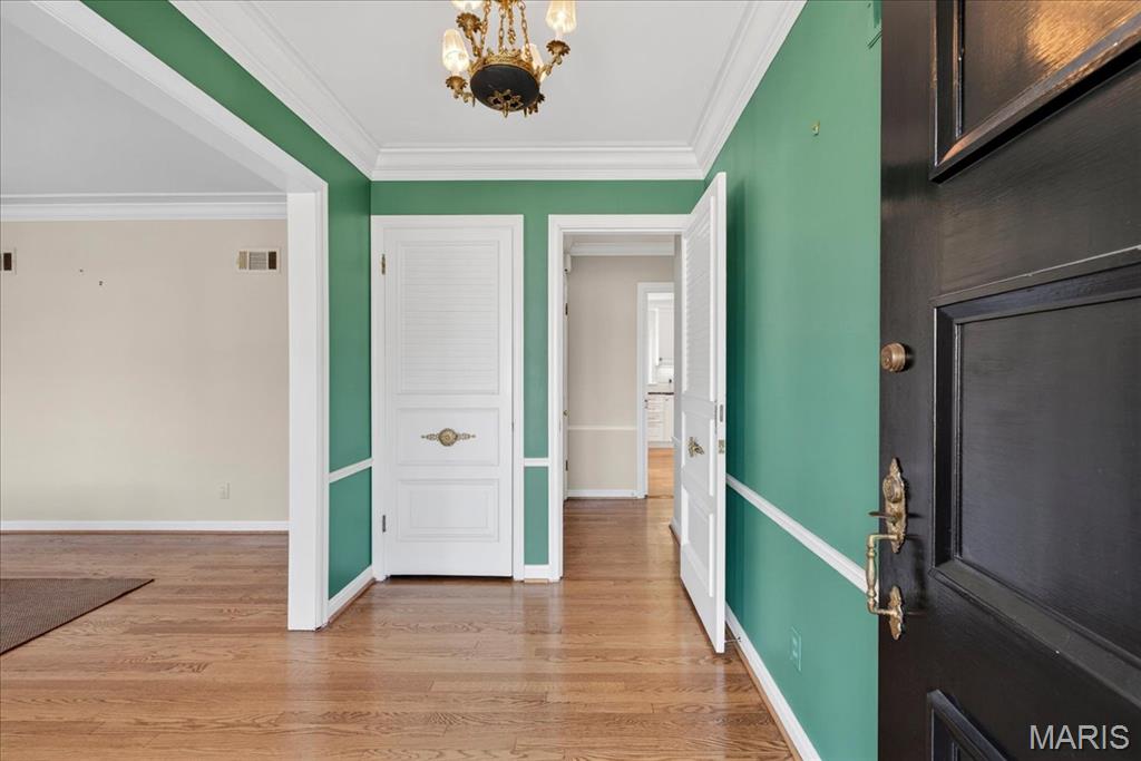 17 Outer Ladue Drive