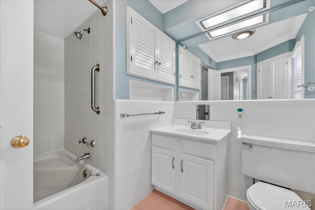 17 Outer Ladue Drive