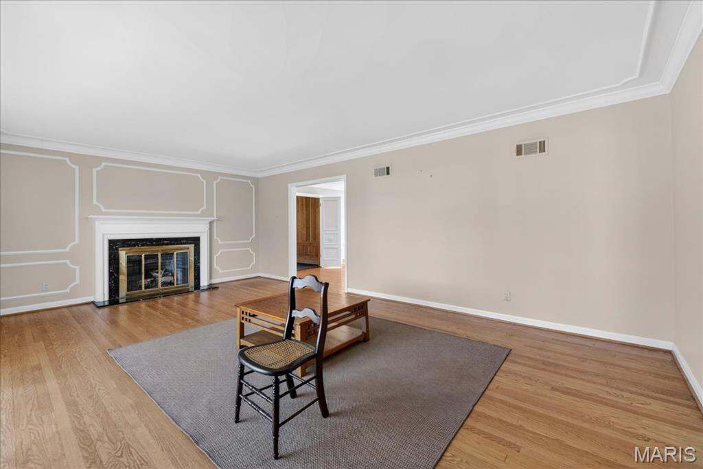 17 Outer Ladue Drive