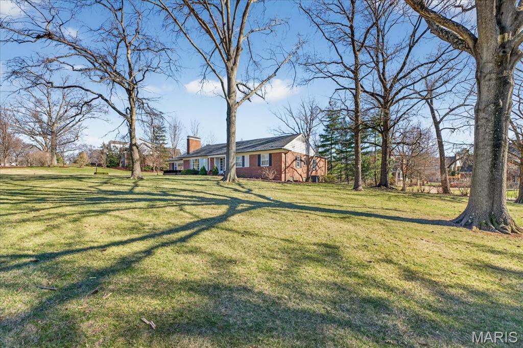 17 Outer Ladue Drive