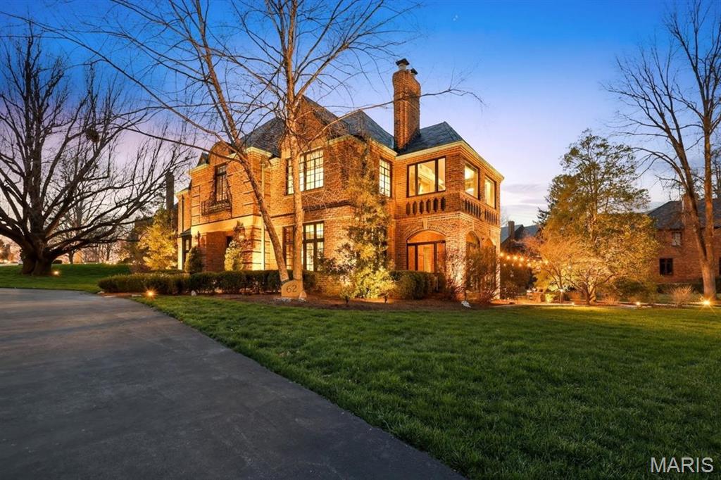 62 Lake Forest Drive