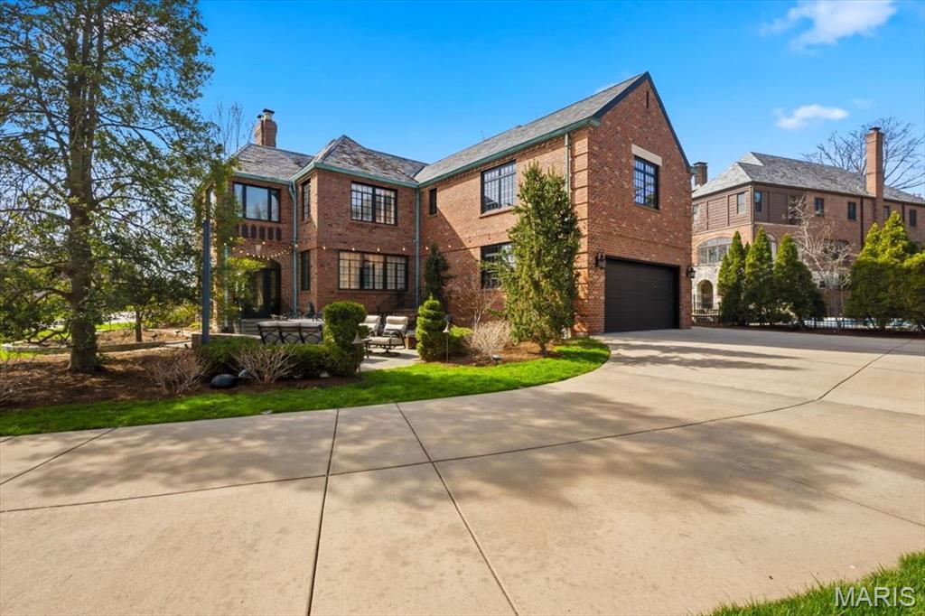 62 Lake Forest Drive