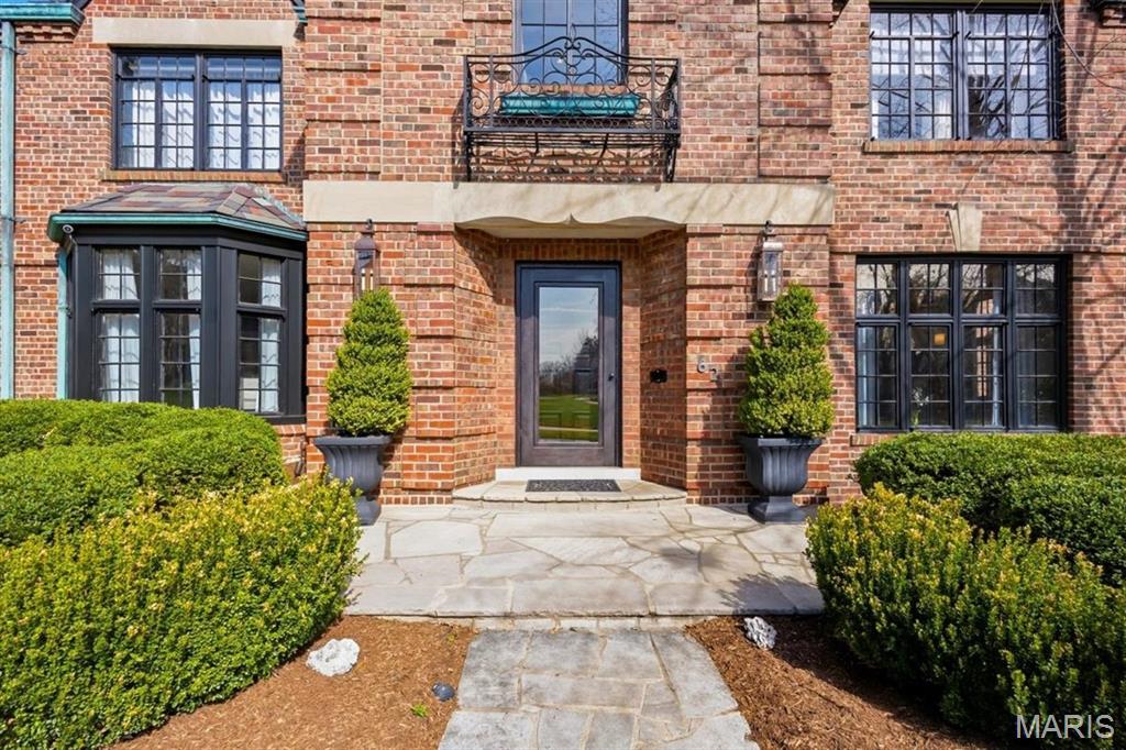 62 Lake Forest Drive