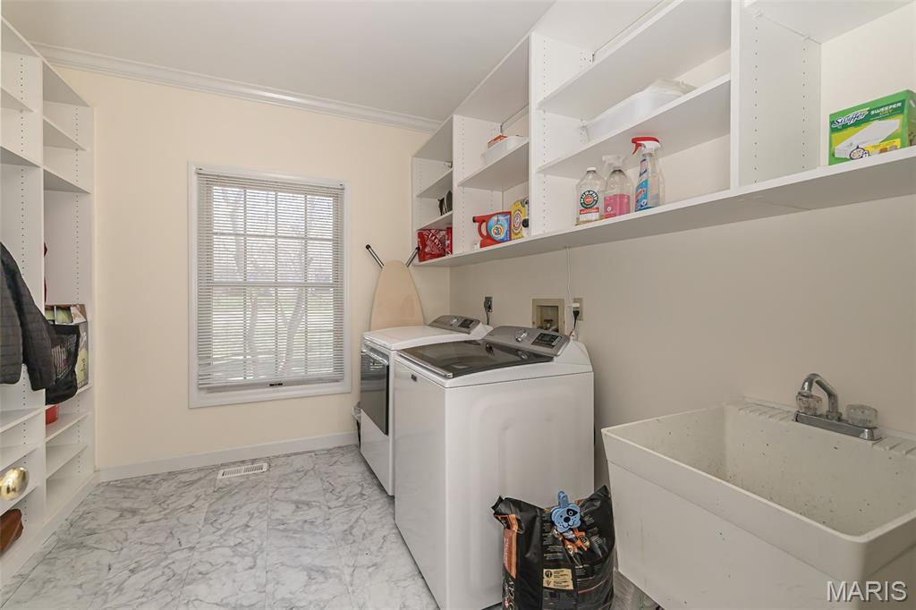 1418 Warson Oaks Court