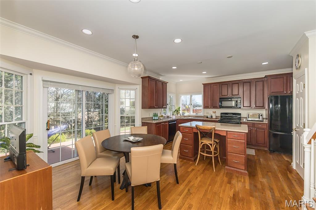 1418 Warson Oaks Court