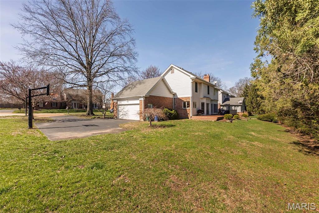 1418 Warson Oaks Court