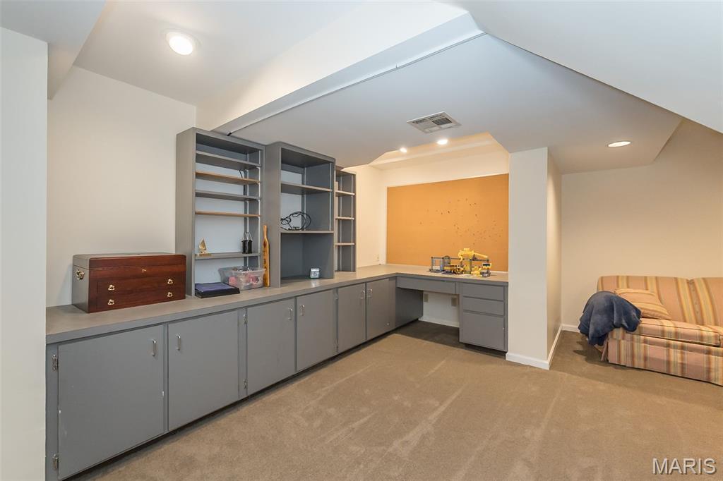 1418 Warson Oaks Court