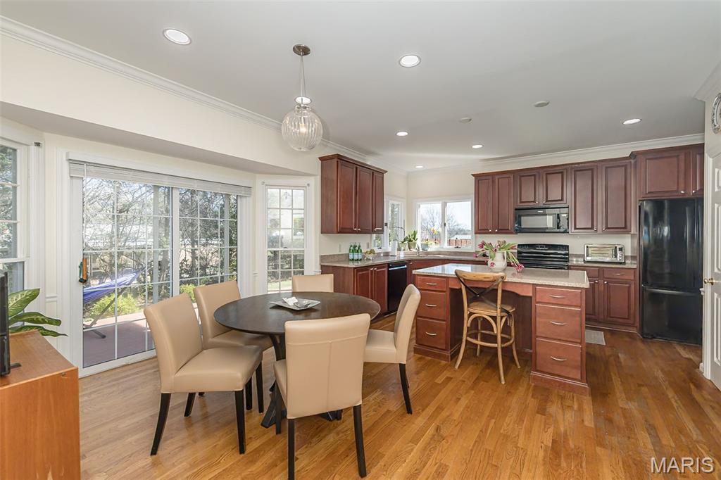 1418 Warson Oaks Court