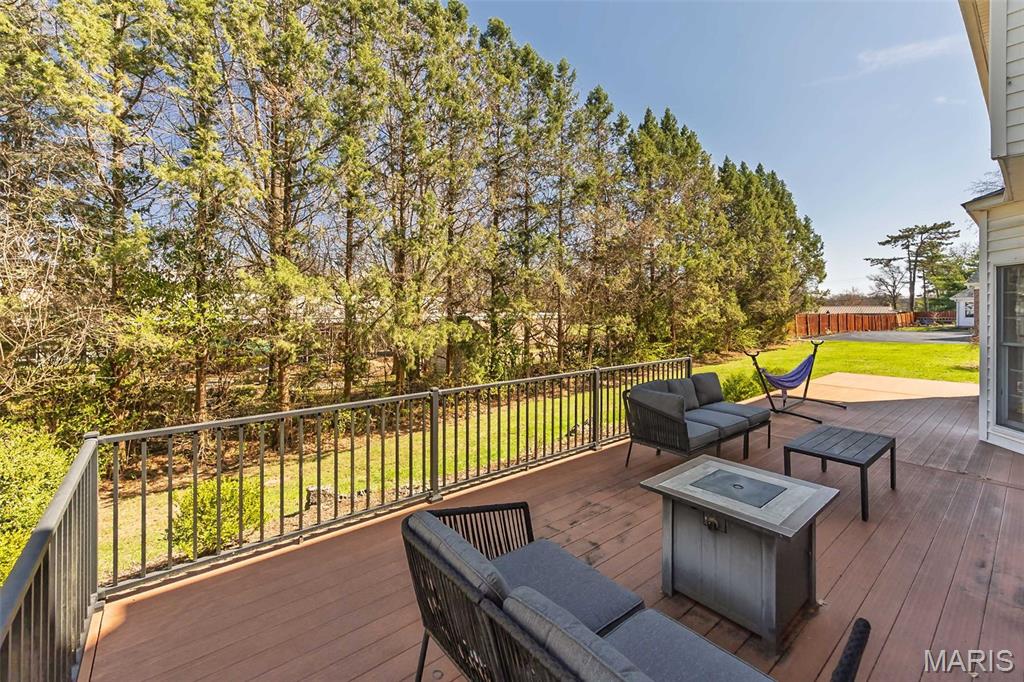 1418 Warson Oaks Court