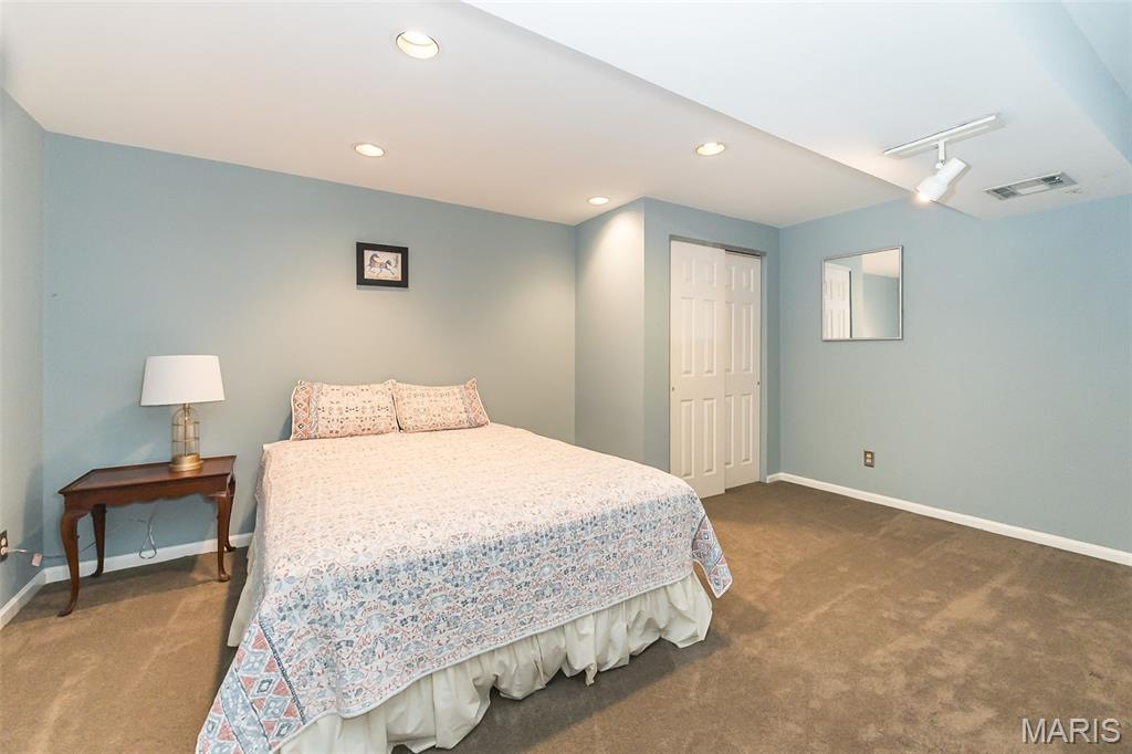 1418 Warson Oaks Court