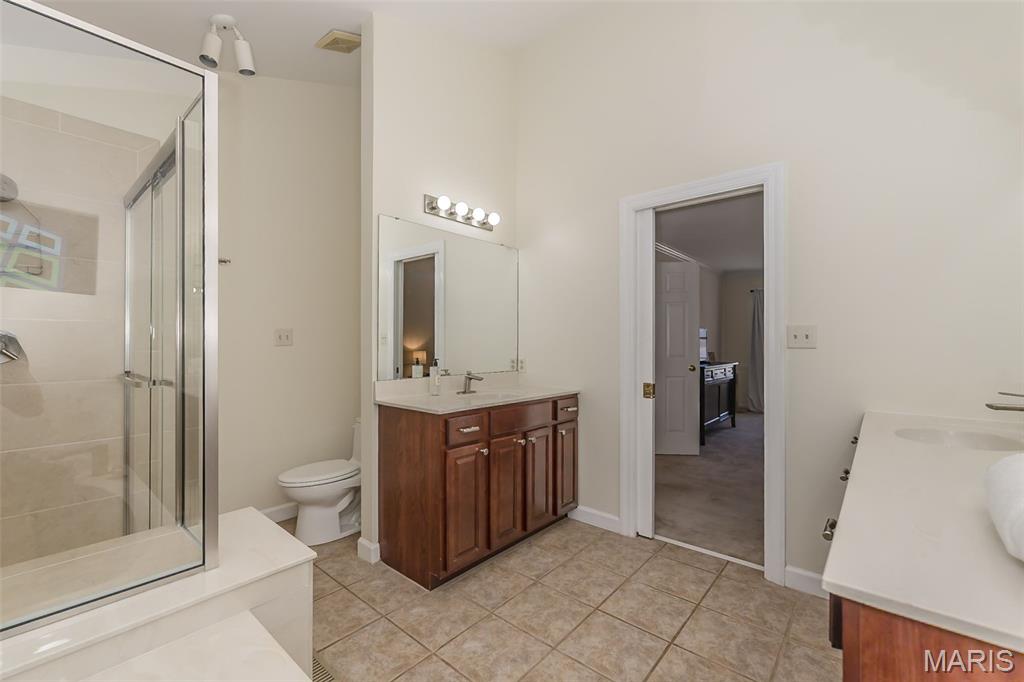 1418 Warson Oaks Court