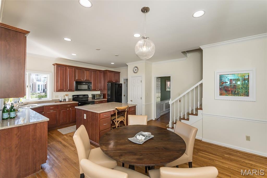 1418 Warson Oaks Court