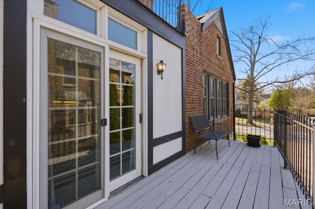 7407 Buckingham Drive