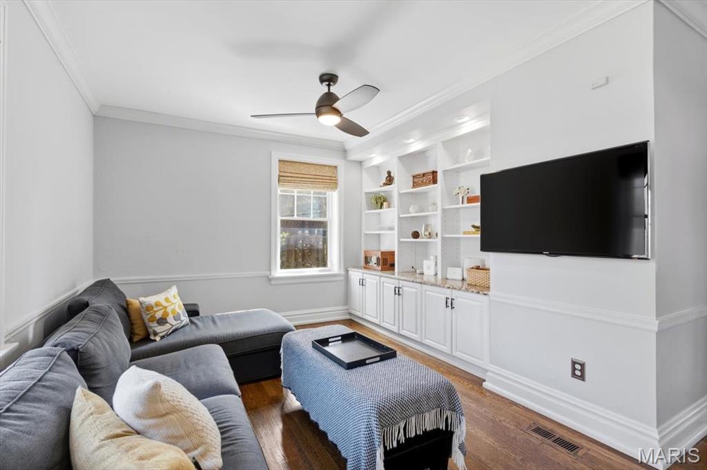 7407 Buckingham Drive