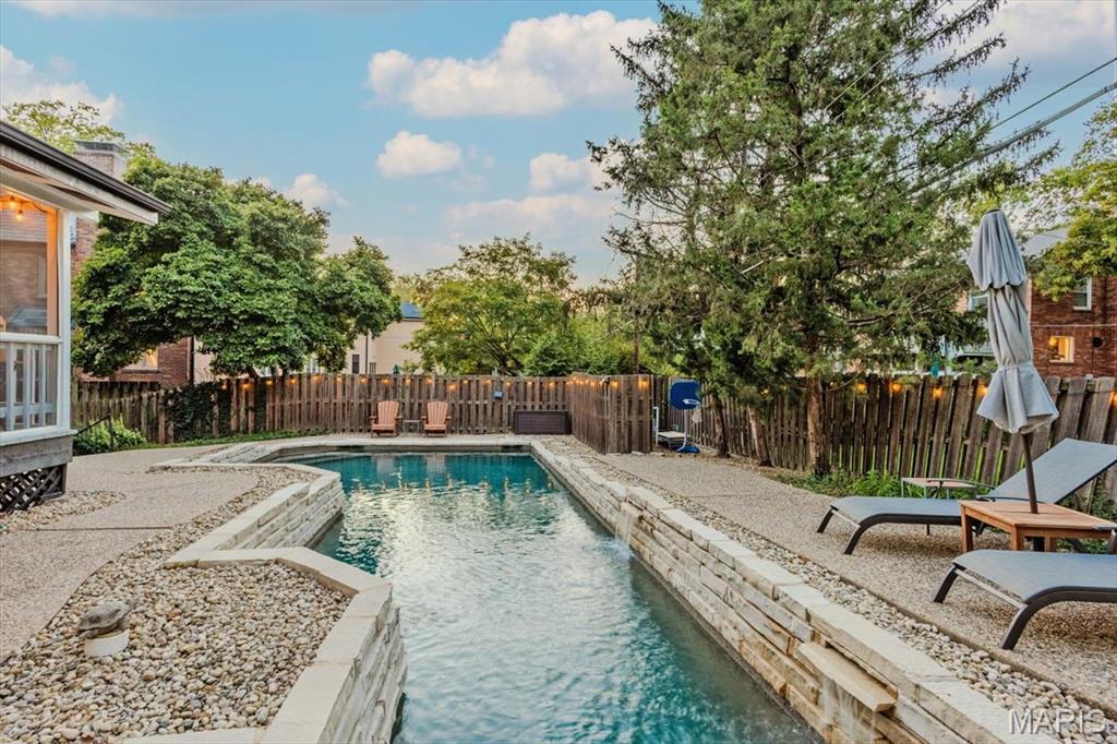 7407 Buckingham Drive