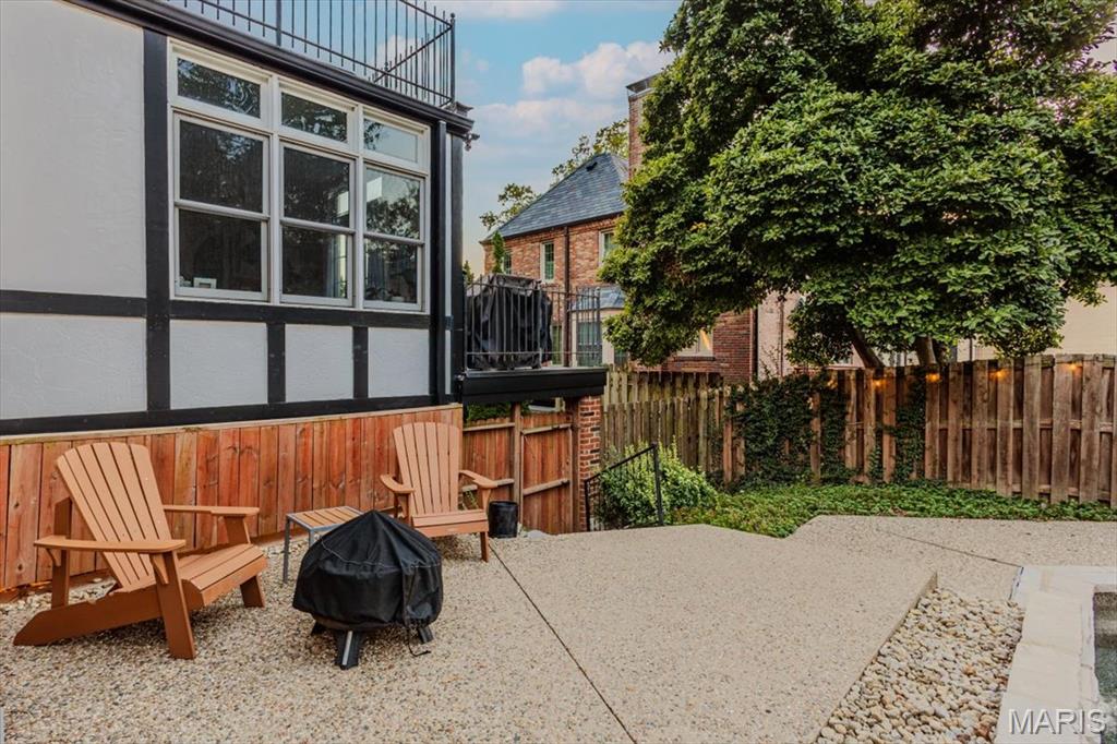 7407 Buckingham Drive