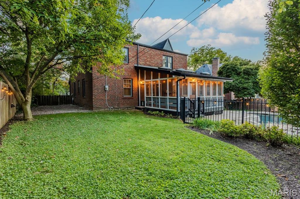 7407 Buckingham Drive