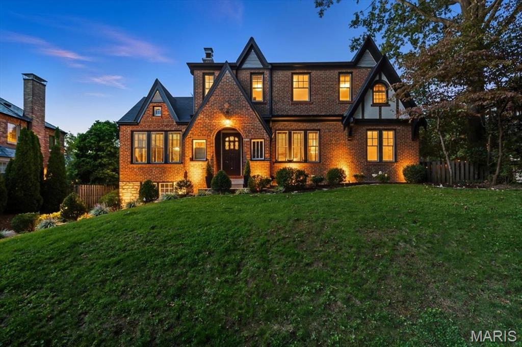 7407 Buckingham Drive