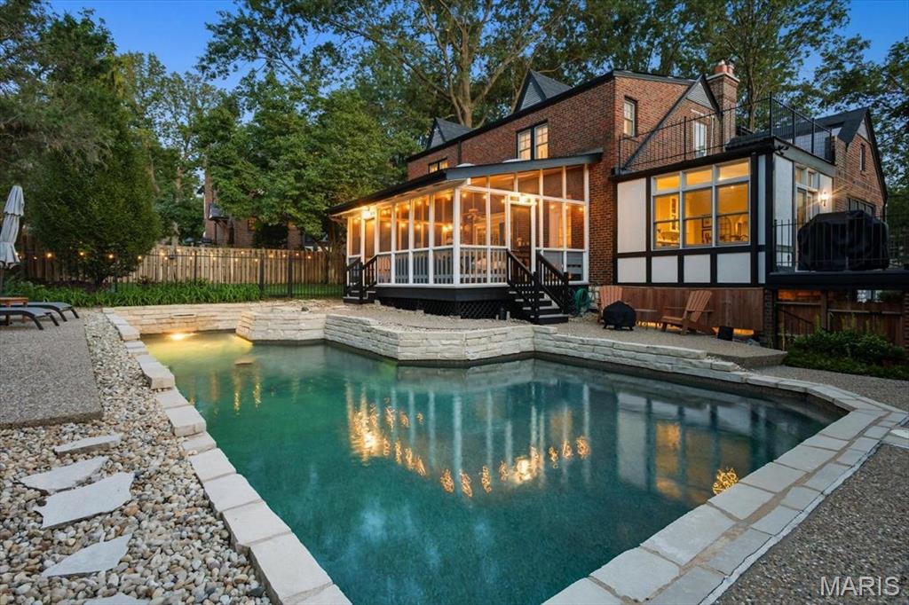 7407 Buckingham Drive