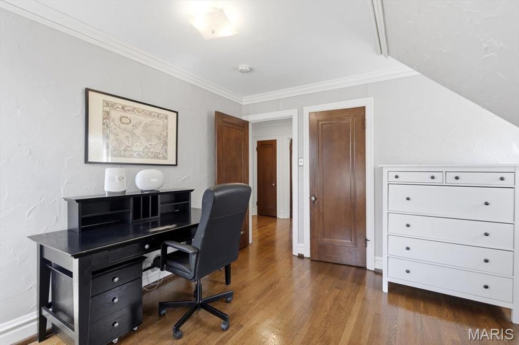 7407 Buckingham Drive