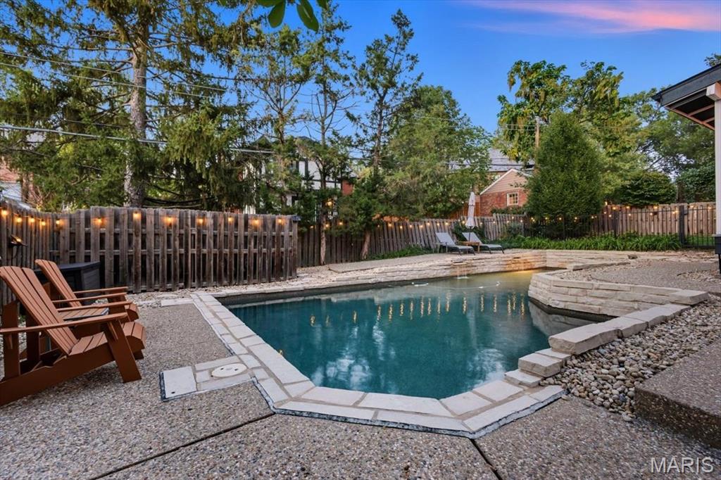 7407 Buckingham Drive