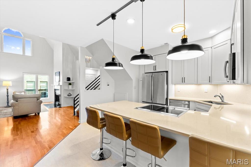 4111 W Pine Boulevard Unit: 12