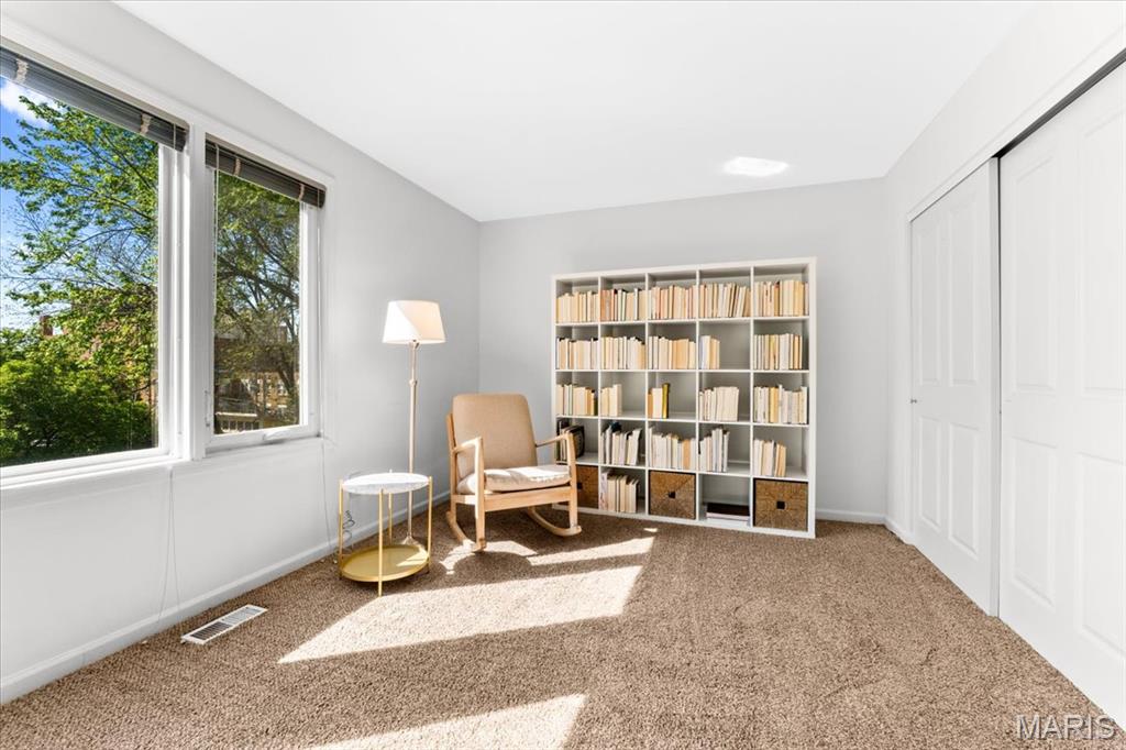 4111 W Pine Boulevard Unit: 12