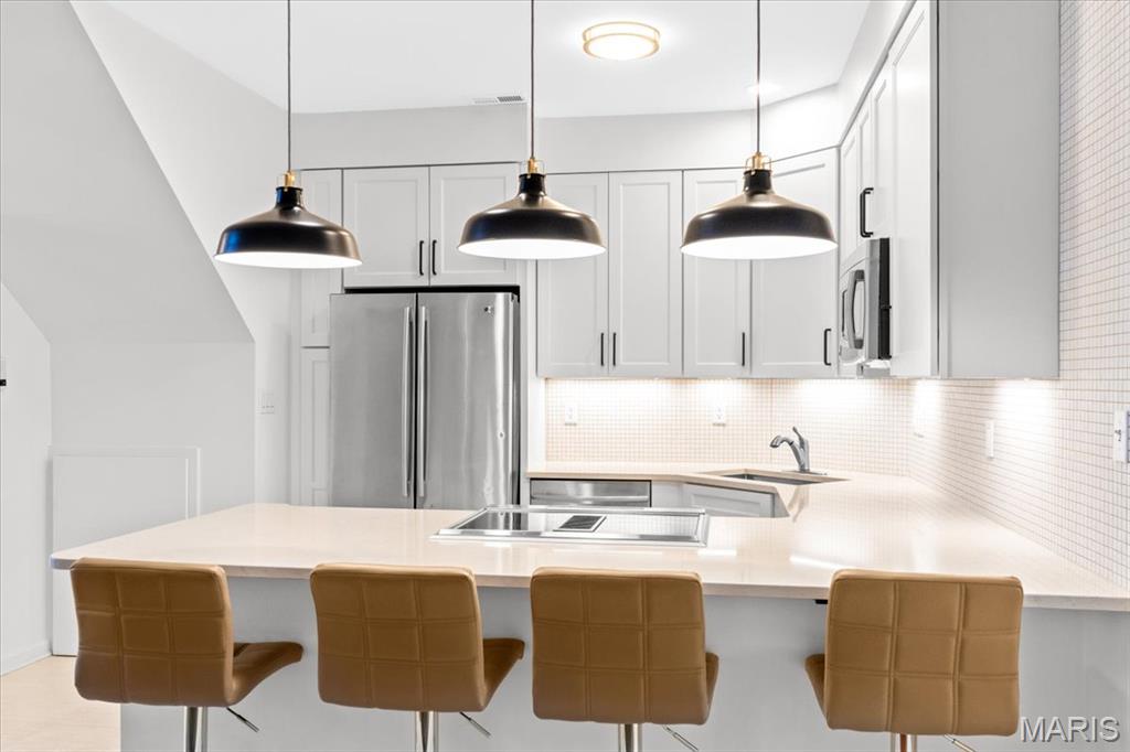 4111 W Pine Boulevard Unit: 12