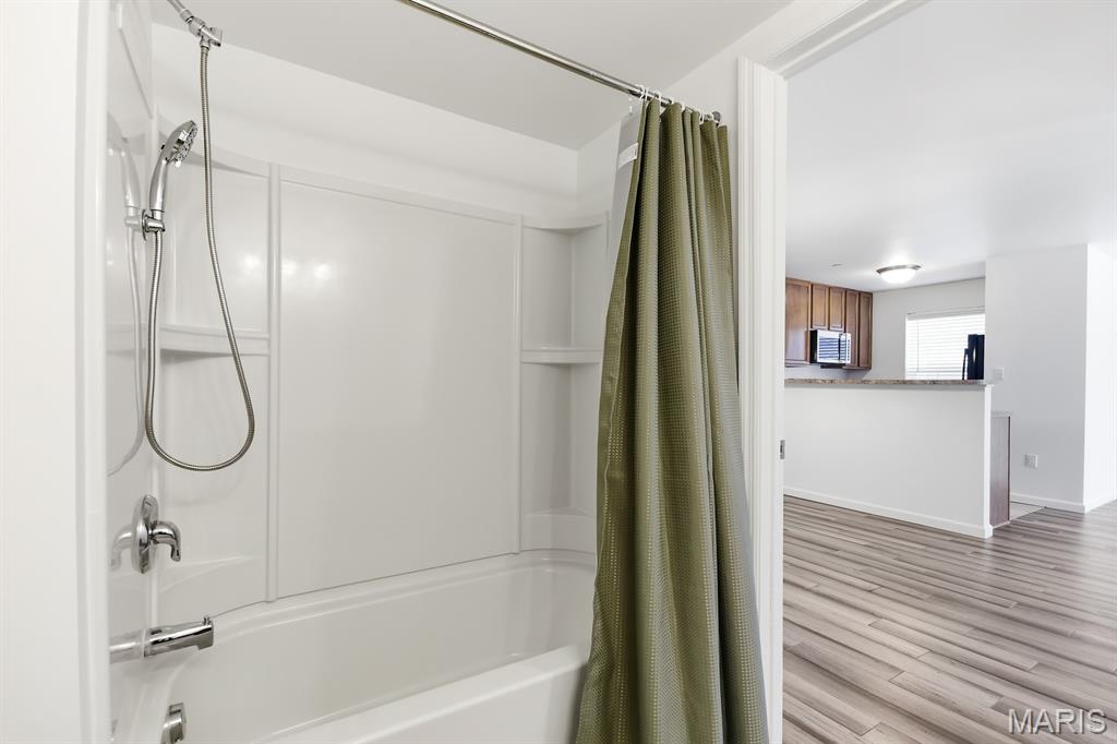 9755 Newham Drive Unit: 10D