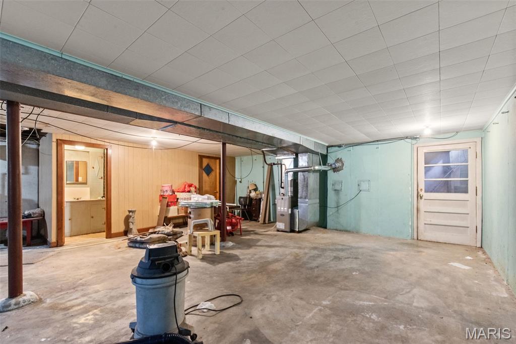 960 Chesterfield Parkway E