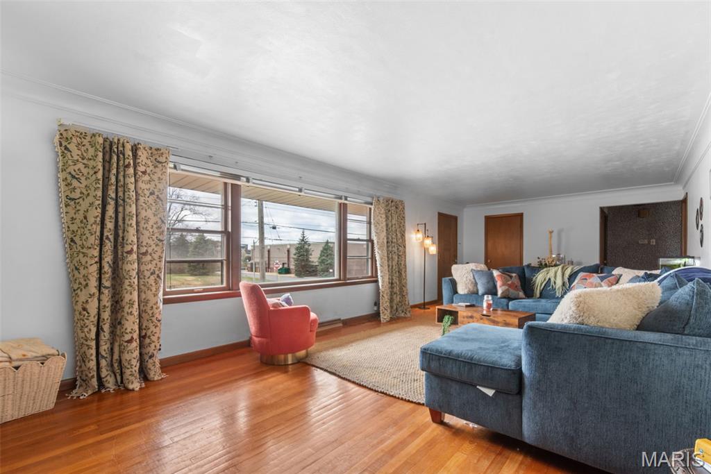 960 Chesterfield Parkway E