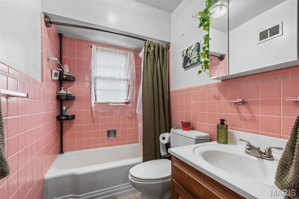 960 Chesterfield Parkway E