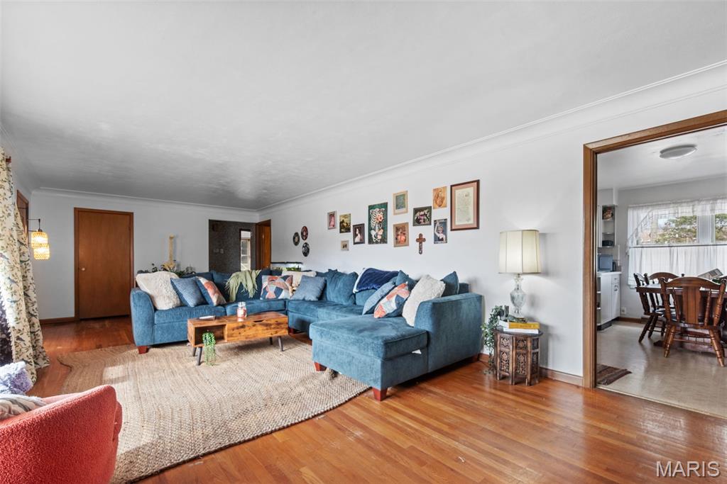 960 Chesterfield Parkway E