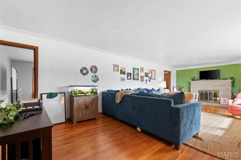 960 Chesterfield Parkway E