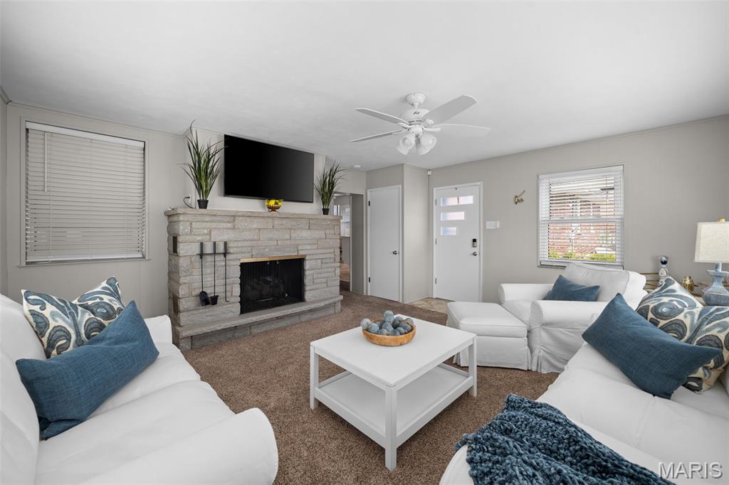 5662 Tholozan Avenue