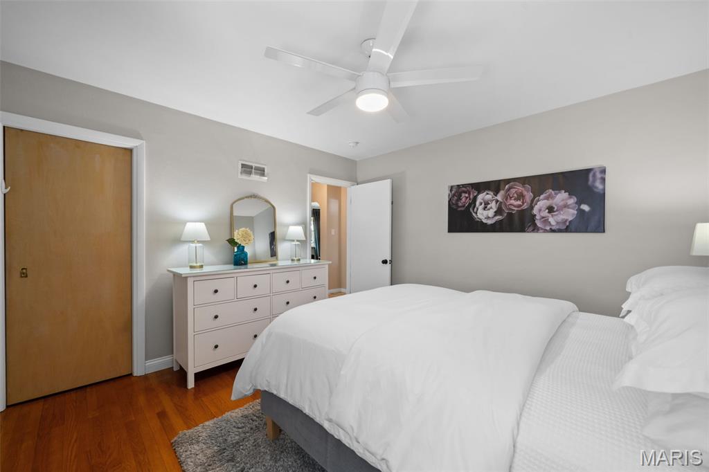 5662 Tholozan Avenue