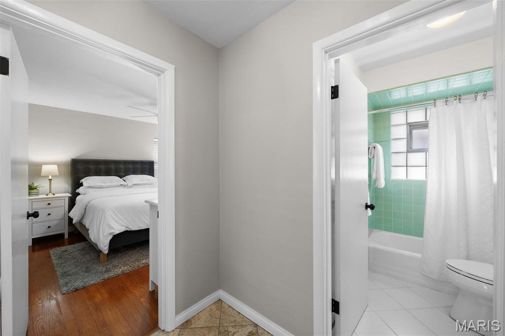 5662 Tholozan Avenue