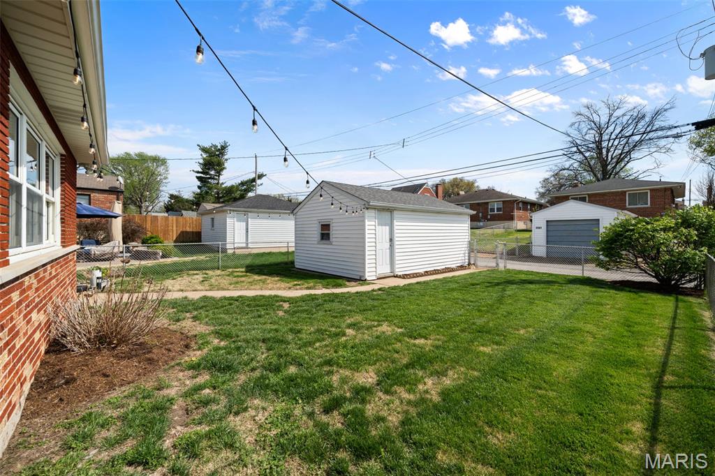 5662 Tholozan Avenue