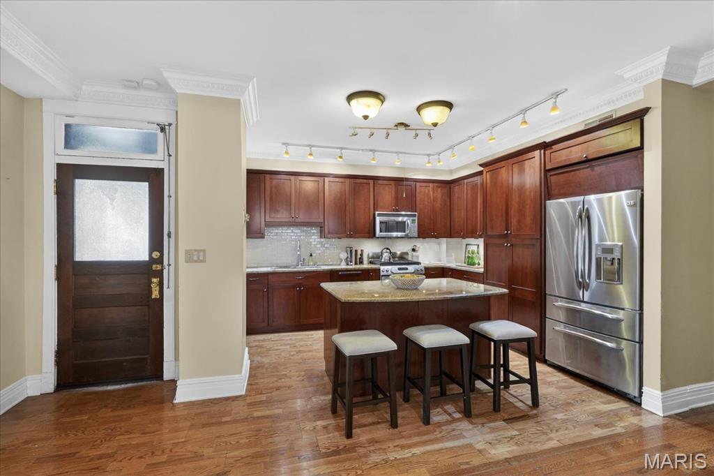 4954 Lindell Boulevard Unit: 6E