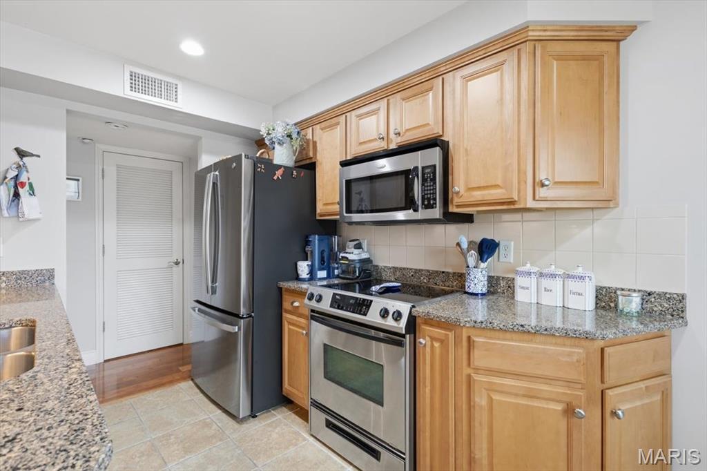 1512 Bedford Forge Court Unit: 15