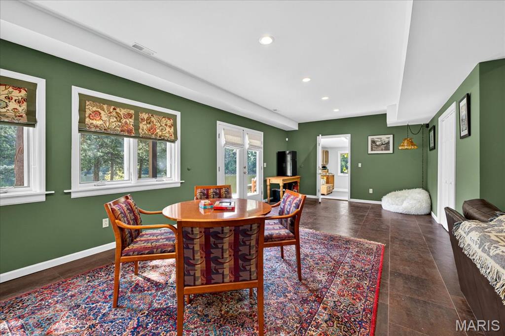 9873 Linenbroker Road