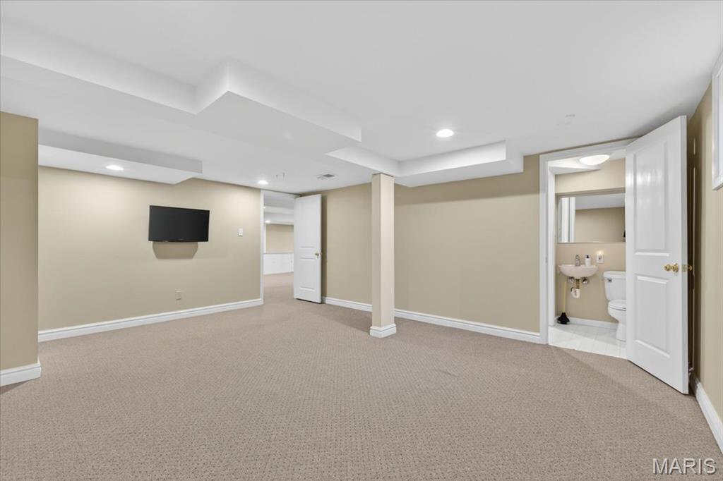26 Narragansett Drive