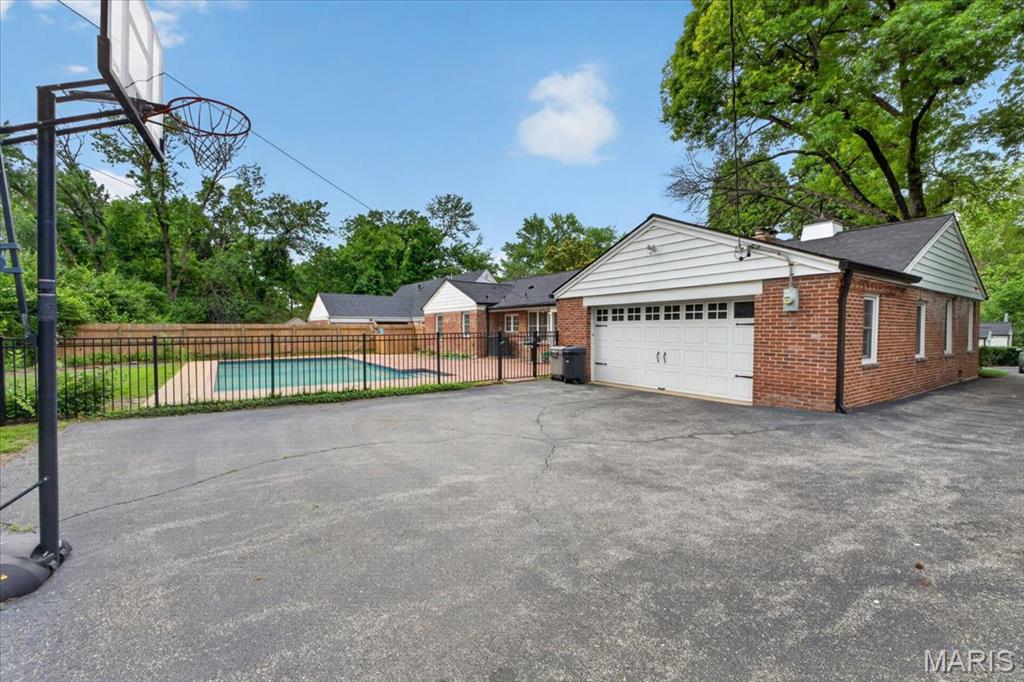 26 Narragansett Drive