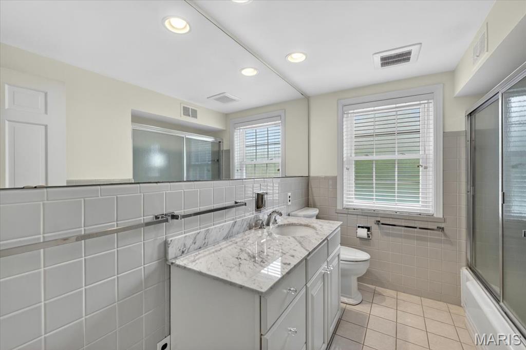 26 Narragansett Drive