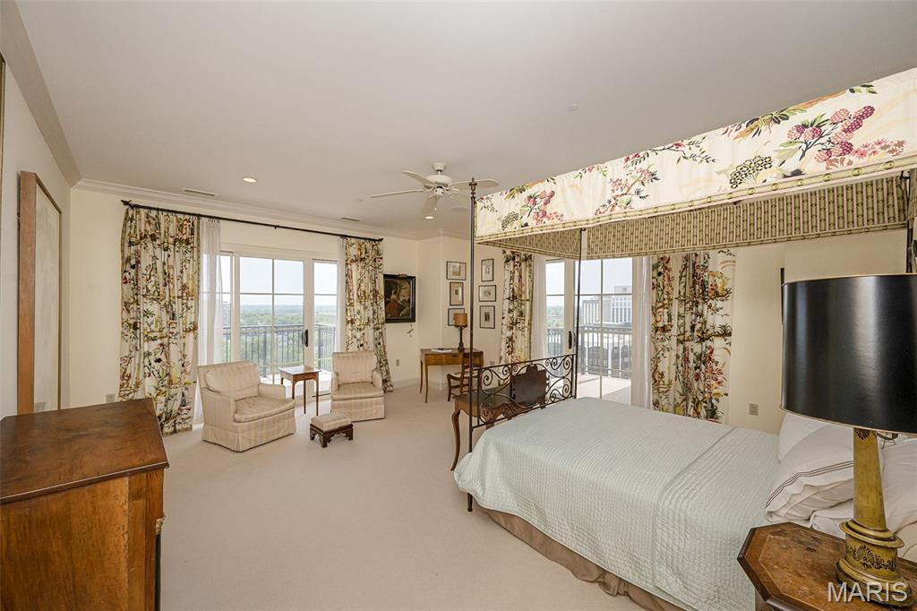 150 Carondelet Plaza Unit: 1301