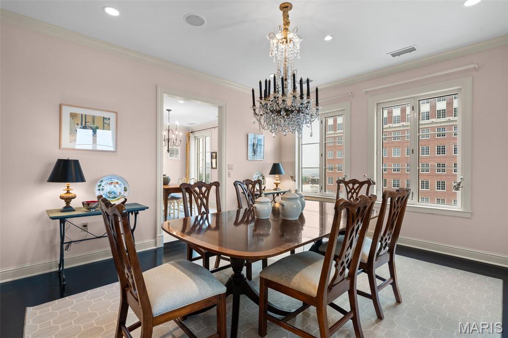 150 Carondelet Plaza Unit: 1301