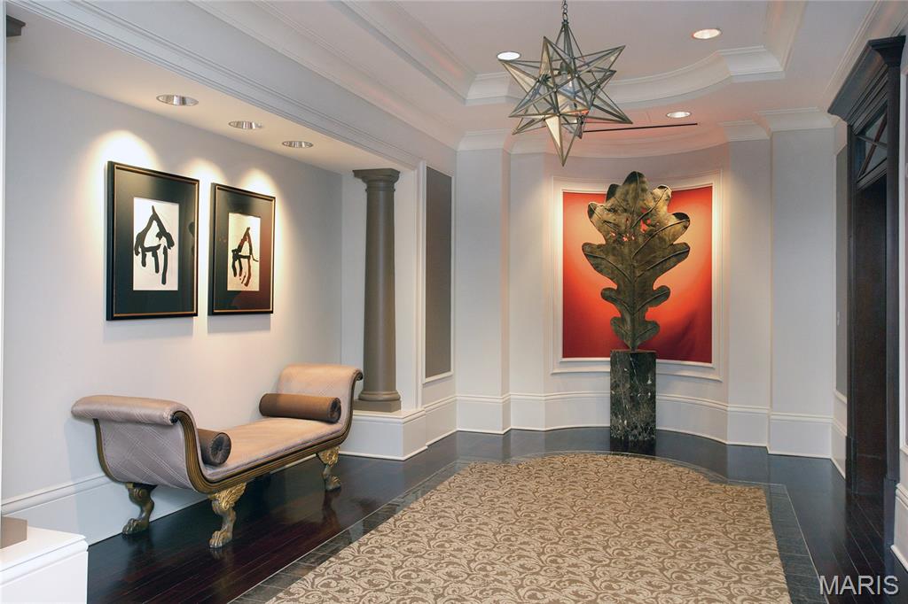 150 Carondelet Plaza Unit: 1301