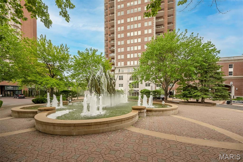 150 Carondelet Plaza Unit: 1301