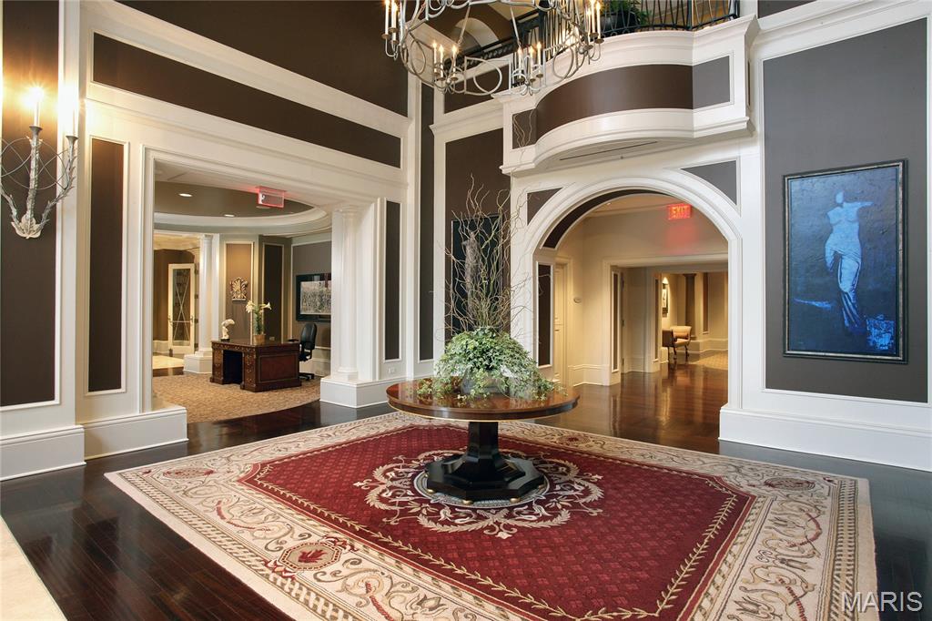 150 Carondelet Plaza Unit: 1301